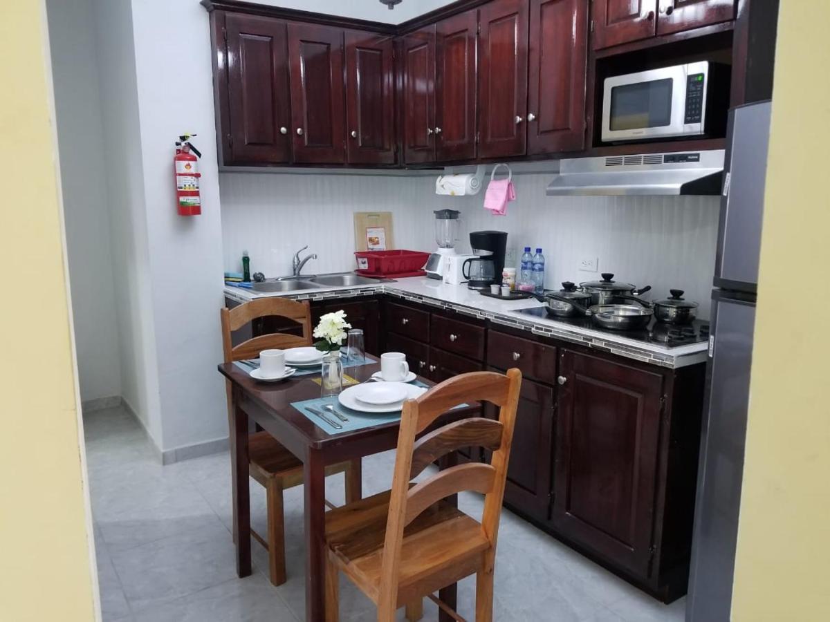 Royal View Apartment Plus Белиз-Сити Экстерьер фото